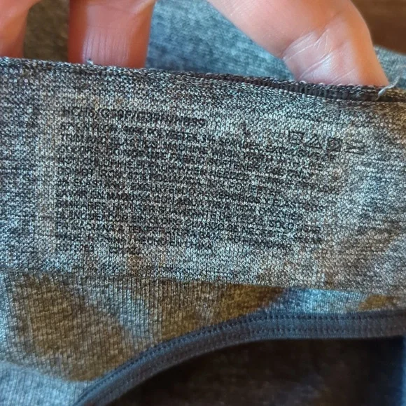 Pair of Hanes Cozy Racerback Sports/T-shirt Bras. Sz L - Picture 6 of 7